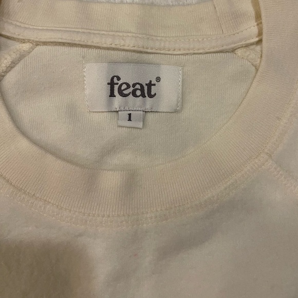 Women’s Large FEAT sweatshirtrt - Picture 3 of 9